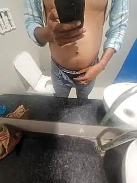 Snapshot of Gamecoc chatting on November 29, 2025, 10:40 am Gamecoc online show from November 29, 2025, 10:40 am