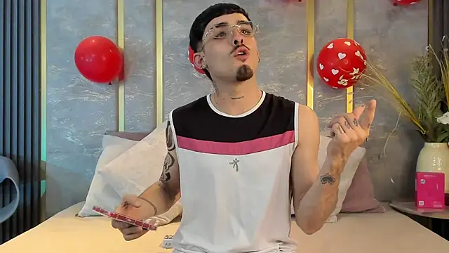 NikoStone  online show from February 14, 2026, 4:42 am