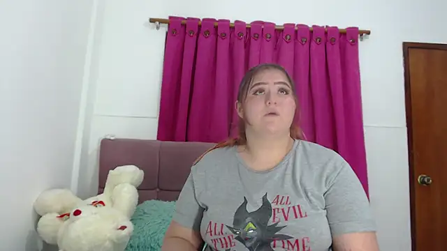 Snapshot of Miiafoox chatting on October 29, 2025, 7:04 pm Miiafoox online show from October 29, 2025, 7:04 pm