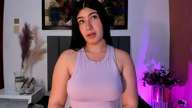 Snapshot of MaraRosenthal chatting on September 27, 2025, 12:10 pm MaraRosenthal online show from September 27, 2025, 12:10 pm