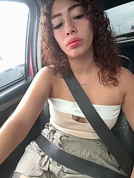 Snapshot of roxyrougee chatting on January 11, 2026, 12:21 pm roxyrougee online show from January 11, 2026, 12:21 pm