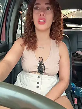 Snapshot of roxyrougee chatting on February 10, 2026, 11:47 am roxyrougee online show from February 10, 2026, 11:47 am