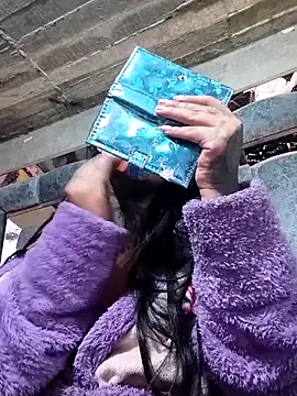 missashlyrosette online show from November 7, 2025, 7:41 am