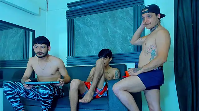 Golldens Dreamss online show from December 16, 2025, 3:17 pm