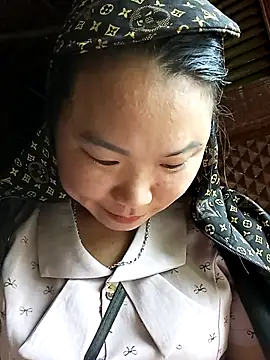 may-squirl online show from October 20, 2025, 2:23 am