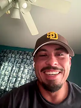 Snapshot of AlexR9700 chatting on October 24, 2025, 4:36 pm AlexR9700 online show from October 24, 2025, 4:36 pm