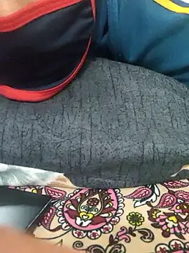 Snapshot of johnysinsr chatting on February 4, 2026, 5:08 pm johnysinsr online show from February 4, 2026, 5:08 pm