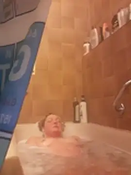 Snapshot of LiluLiluLilu chatting on November 25, 2025, 6:52 pm LiluLiluLilu online show from November 25, 2025, 6:52 pm