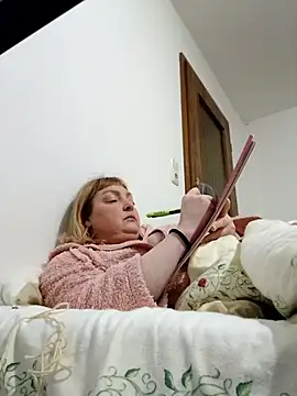 Snapshot of LiluLiluLilu chatting on March 4, 2026, 6:14 pm LiluLiluLilu online show from March 4, 2026, 6:14 pm