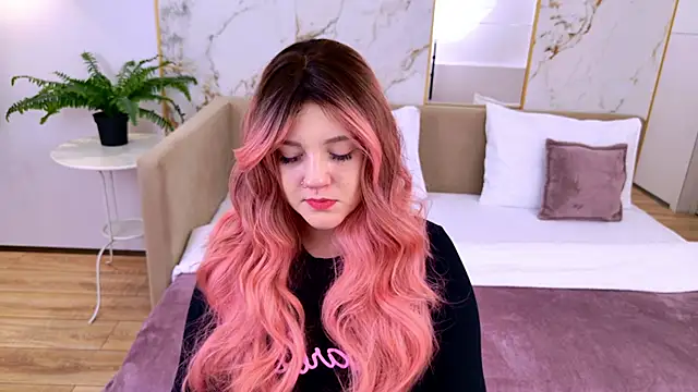 Snapshot of AlmaSound chatting on November 22, 2025, 3:38 am AlmaSound online show from November 22, 2025, 3:38 am