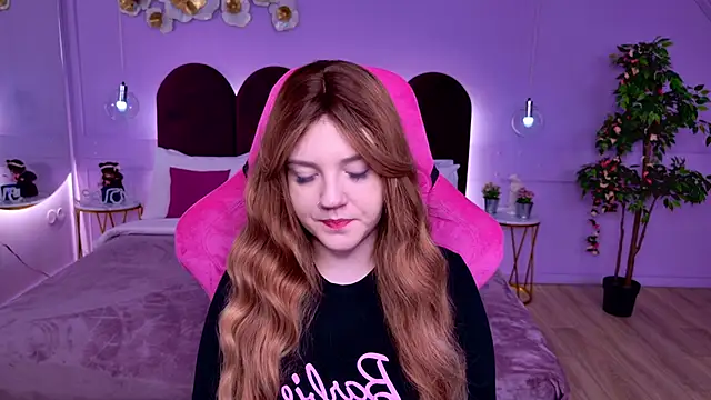 Snapshot of AlmaSound chatting on November 23, 2025, 3:39 am AlmaSound online show from November 23, 2025, 3:39 am