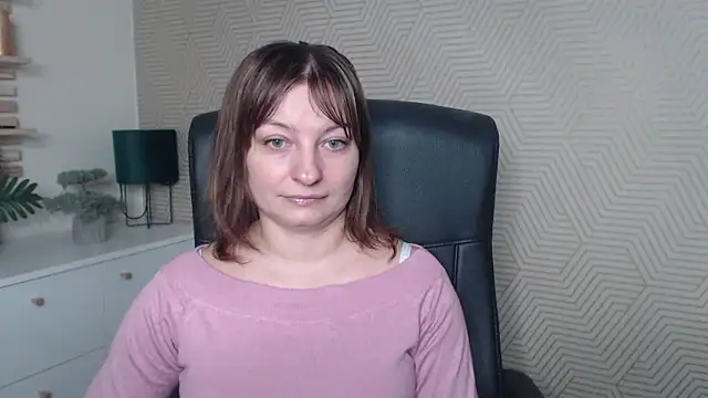 Snapshot of angelaSamt chatting on January 14, 2026, 6:52 am angelaSamt online show from January 14, 2026, 6:52 am