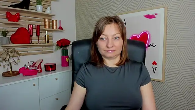 Snapshot of angelaSamt chatting on April 2, 2026, 5:27 am angelaSamt online show from April 2, 2026, 5:27 am