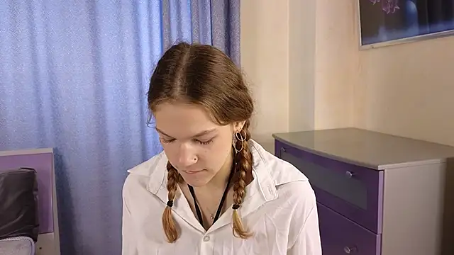 VelvetRisque online show from October 12, 2025, 6:23 am