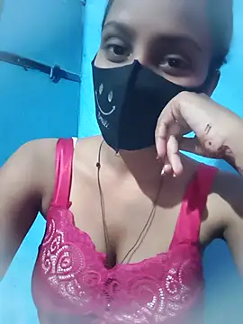 posewith online show from September 15, 2025, 8:31 pm