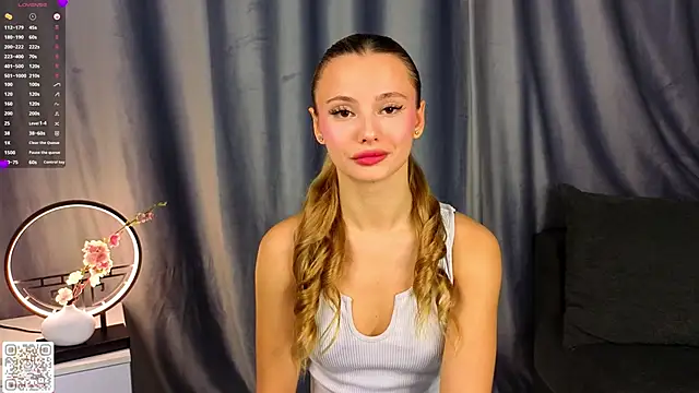 NaughtySeraphine online show from February 25, 2026, 5:06 am