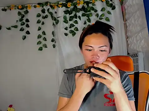 Snapshot of sugar_pussy69 chatting on January 17, 2026, 4:33 pm sugar pussy69 online show from January 17, 2026, 4:33 pm