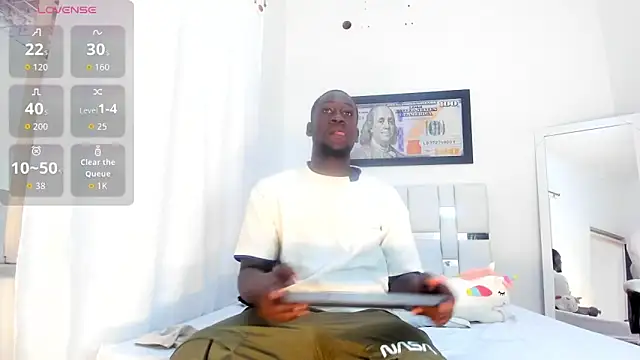 lucas manzon online show from December 5, 2025, 1:52 pm