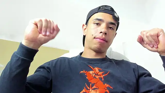 Muscle Scott online show from September 19, 2025, 12:06 pm