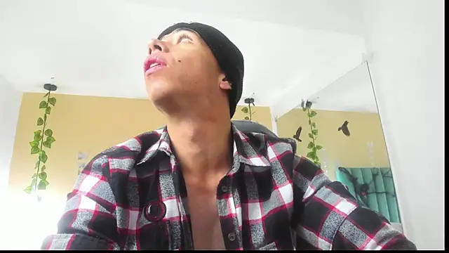 Muscle Scott online show from October 21, 2025, 12:17 pm