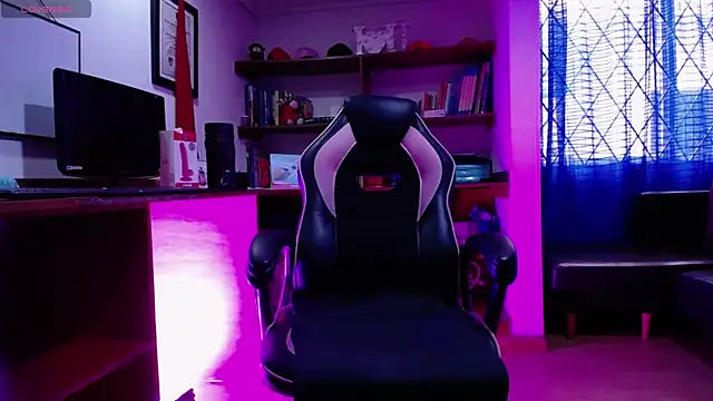 Snapshot of GretaVoss_ chatting on October 28, 2025, 7:05 pm GretaVoss online show from October 28, 2025, 7:05 pm