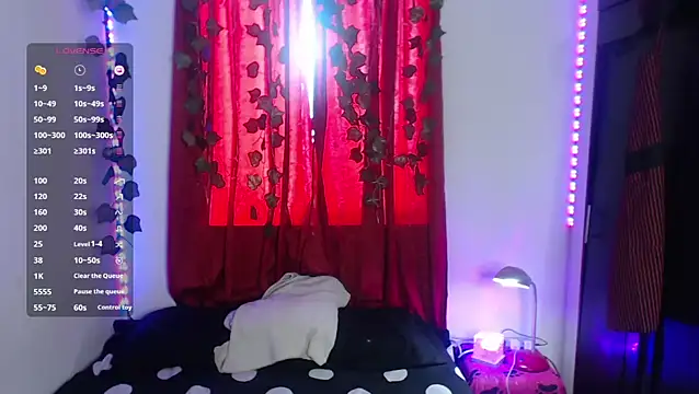 Snapshot of nina_cat420 chatting on September 11, 2025, 6:08 pm nina cat420 online show from September 11, 2025, 6:08 pm