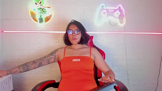 Snapshot of LolaXXXperience chatting on November 15, 2025, 11:40 am LolaXXXperience online show from November 15, 2025, 11:40 am