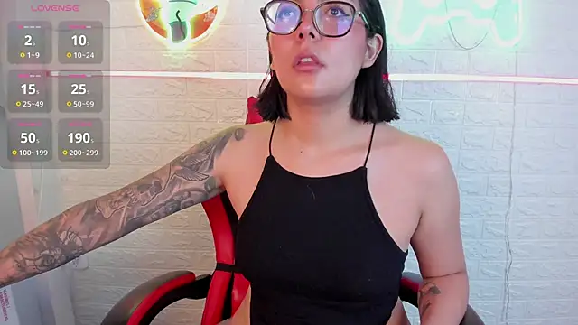 Snapshot of LolaXXXperience chatting on November 22, 2025, 11:31 am LolaXXXperience online show from November 22, 2025, 11:31 am