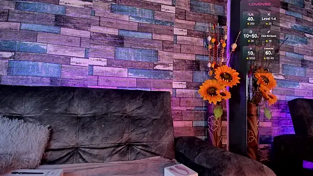 Snapshot of LolaXXXperience chatting on December 3, 2025, 11:52 am LolaXXXperience online show from December 3, 2025, 11:52 am