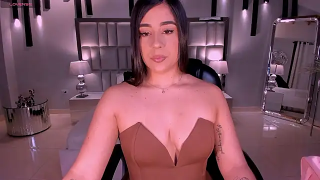 Snapshot of SussyBellX chatting on February 22, 2026, 3:18 am SussyBellX online show from February 22, 2026, 3:18 am