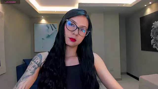 LaurentConnor online show from December 18, 2025, 3:45 am