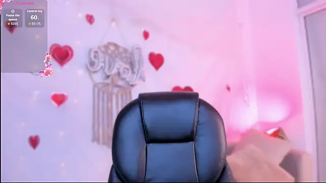 Snapshot of Ginni_charlotte chatting on February 15, 2026, 4:20 am Ginni charlotte online show from February 15, 2026, 4:20 am