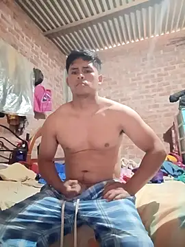 Snapshot of Gustavo1135e chatting on December 21, 2025, 11:12 pm Gustavo1135e online show from December 21, 2025, 11:12 pm