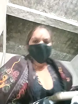 Snapshot of suhani_sharmj chatting on December 18, 2025, 10:49 pm suhani sharmj online show from December 18, 2025, 10:49 pm