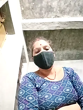 Snapshot of suhani_sharmj chatting on February 1, 2026, 7:45 pm suhani sharmj online show from February 1, 2026, 7:45 pm