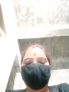 Snapshot of suhani_sharmj chatting on February 15, 2026, 3:42 pm suhani sharmj online show from February 15, 2026, 3:42 pm