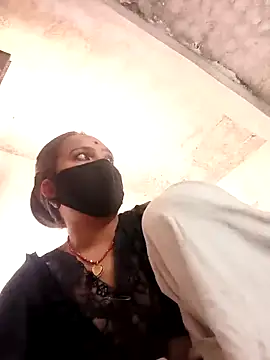 Snapshot of suhani_sharmj chatting on February 17, 2026, 8:11 am suhani sharmj online show from February 17, 2026, 8:11 am