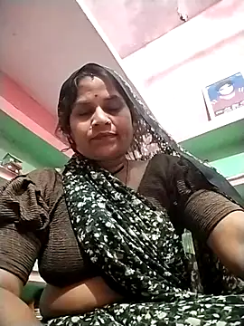 Snapshot of Hot_babli54 chatting on October 29, 2025, 3:47 pm Hot babli54 online show from October 29, 2025, 3:47 pm