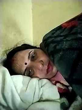 Snapshot of Hot_liya54 chatting on February 5, 2026, 12:37 am Hot liya54 online show from February 5, 2026, 12:37 am