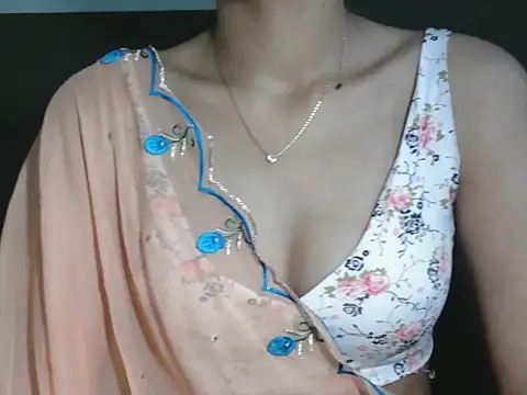 Snapshot of cute_seemu chatting on September 30, 2025, 1:32 am cute seemu online show from September 30, 2025, 1:32 am