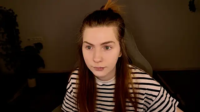 AliceCUNTach online show from December 14, 2025, 5:02 am