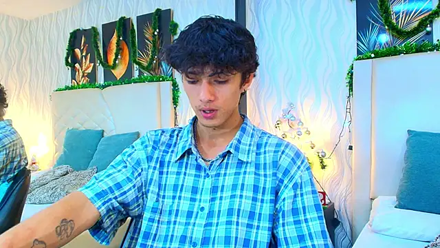 Snapshot of Lean_Portman chatting on December 13, 2025, 8:58 pm Lean Portman online show from December 13, 2025, 8:58 pm