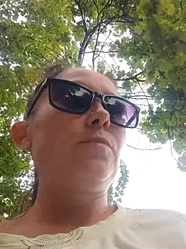 MerelinMILf online show from September 24, 2025, 1:25 pm