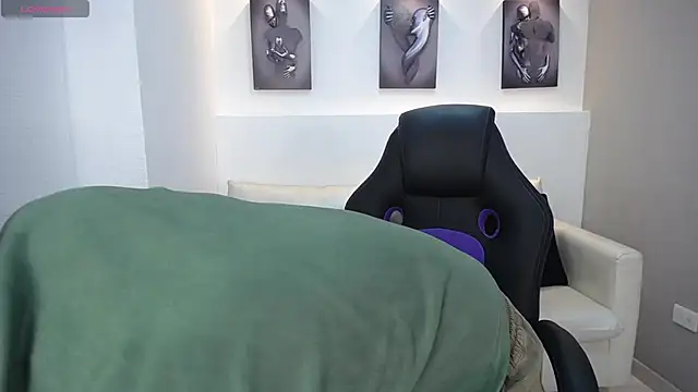 Cady Hot online show from December 16, 2025, 8:25 pm