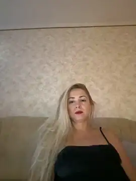 Nikihot   online show from September 16, 2025, 5:41 am