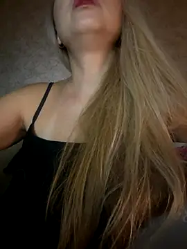 Nikihot   online show from September 20, 2025, 10:44 pm