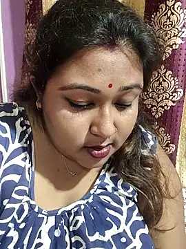 hotbhabhi011 online show from April 8, 2026, 3:45 pm