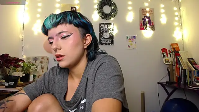 Snapshot of AlmaNanax chatting on December 21, 2025, 2:08 am AlmaNanax online show from December 21, 2025, 2:08 am