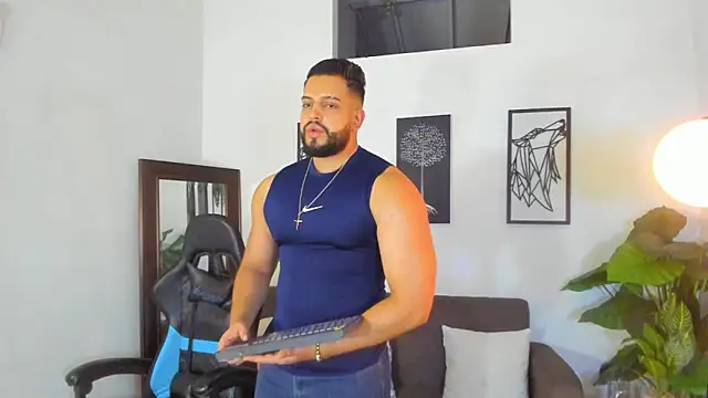 Snapshot of Justin_kingX7 chatting on February 6, 2026, 1:21 am Justin kingX7 online show from February 6, 2026, 1:21 am