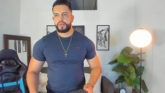 Snapshot of Justin_kingX7 chatting on February 7, 2026, 1:42 am Justin kingX7 online show from February 7, 2026, 1:42 am